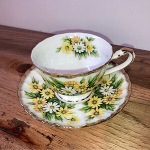 (2/$15)☕️ Vintage Yellow Floral Bone China Teacup & Saucer Set - Shafford
